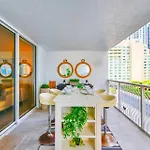 Elegant 2Br Retreat Brickell