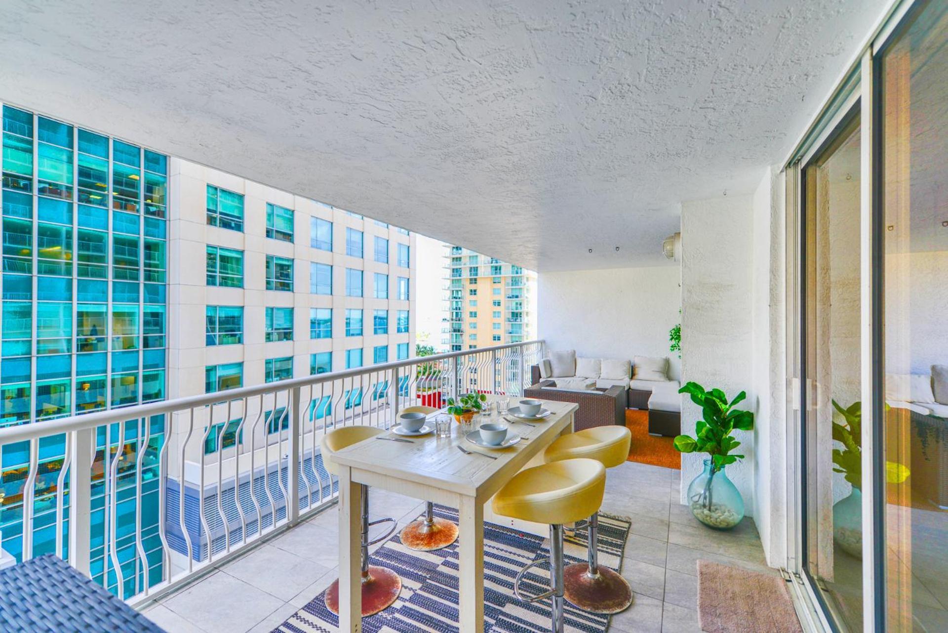 Apartment Elegant 2br Retreat Brickell *