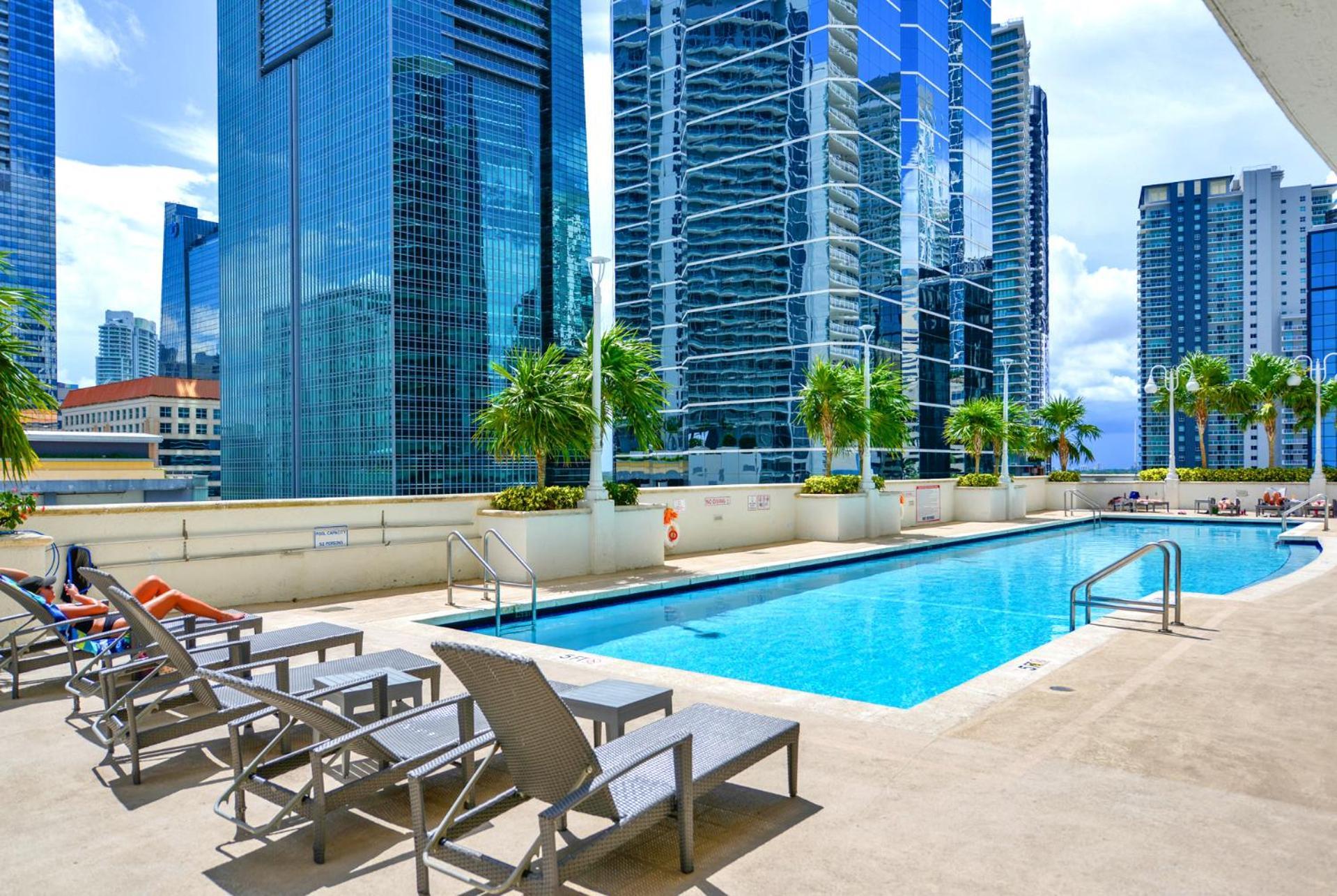Elegant 2br Retreat Brickell Apartment *
